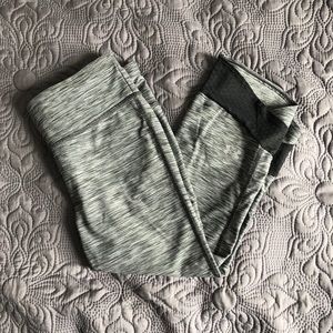Under armor crop workout pants